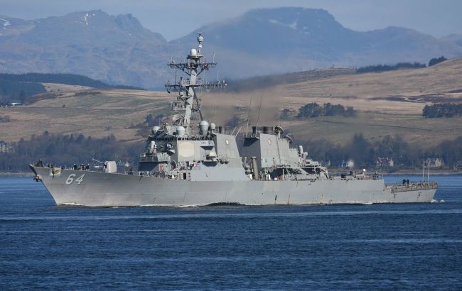 Houthis fire missile at U.S. warship, USS Carney shoots it down