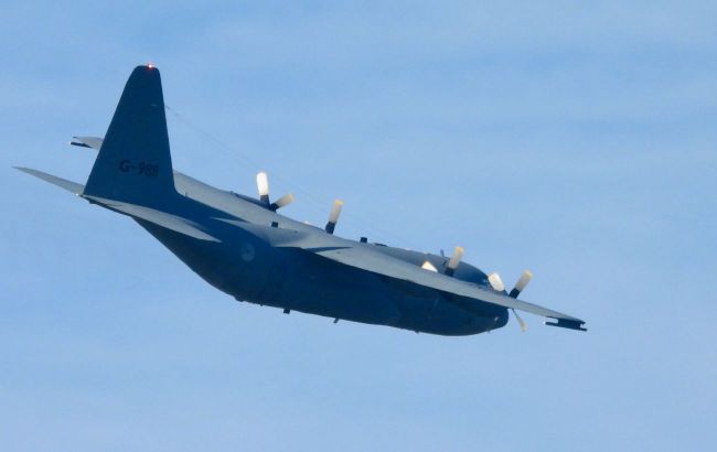 Unknown attackers fire pyrotechnics at Bundeswehr plane in Germany – Spiegel