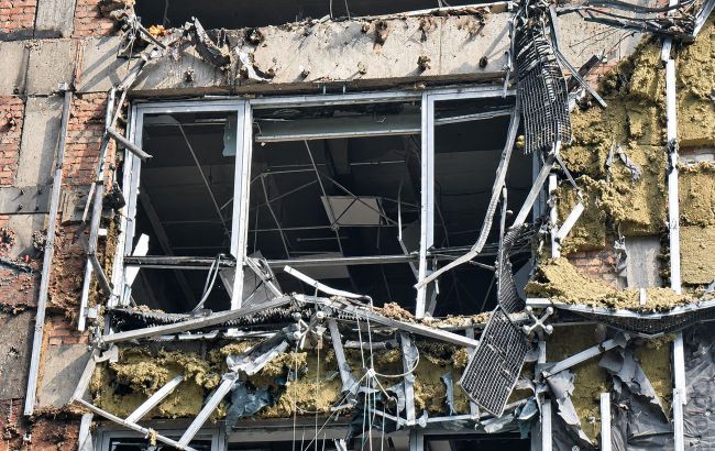 Russia strikes office center in downtown Dnipro, casualties reported