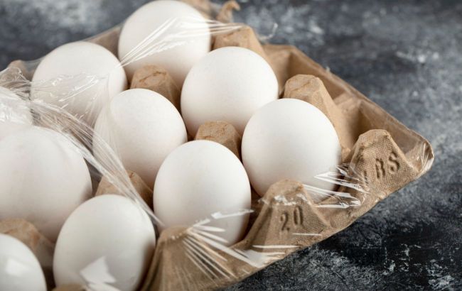 Drinking raw eggs: Doctor explains dangers for health