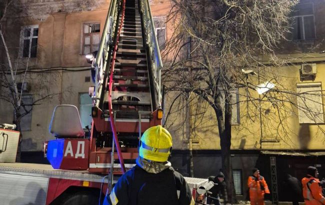 Russian attack hits Odesa: officials reveal emergency response in action