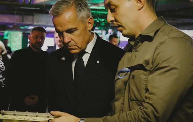 Canada’s PM sees captured Russian weapons and evidence of import dependence in Kyiv