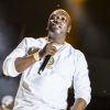 Unknown drones nearly disrupt American rapper Akon's concert in Russia's Sochi: Video