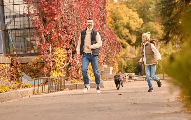 Amount of time to spend outside to protect eye health: Ophtalmologist's advice