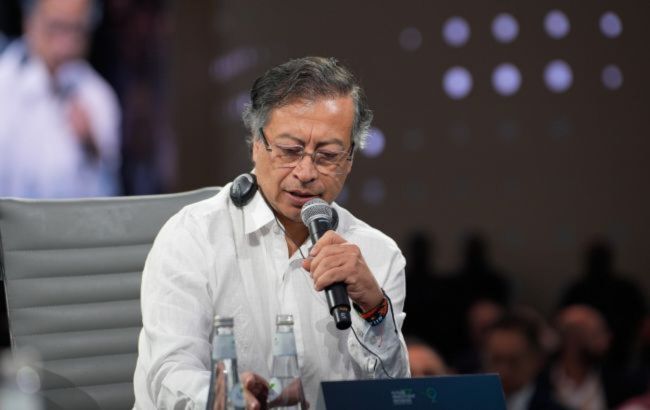 Colombian president's plane unable to refuel due to US sanctions