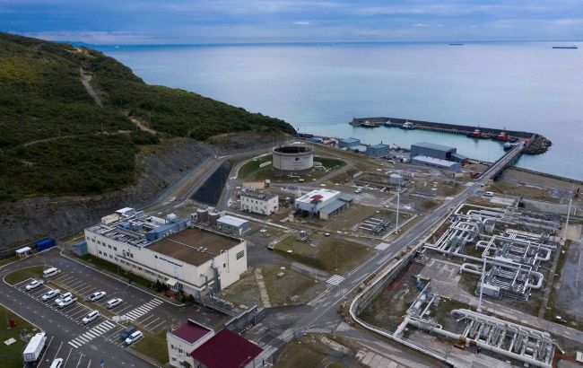 Kazakhstan suspends oil supplies to Black Sea terminal
