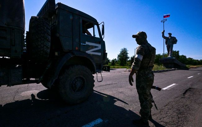 Ukrainian partisans destroy Russian military base in Mariupol, says Mayor's advisor