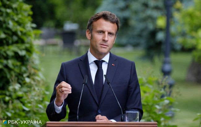 Macron promises more weapons for Ukrainian Armed Forces in coming days and weeks