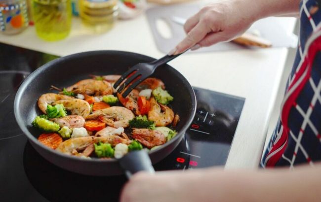 Coach shares tips for healthy cooking while losing weight