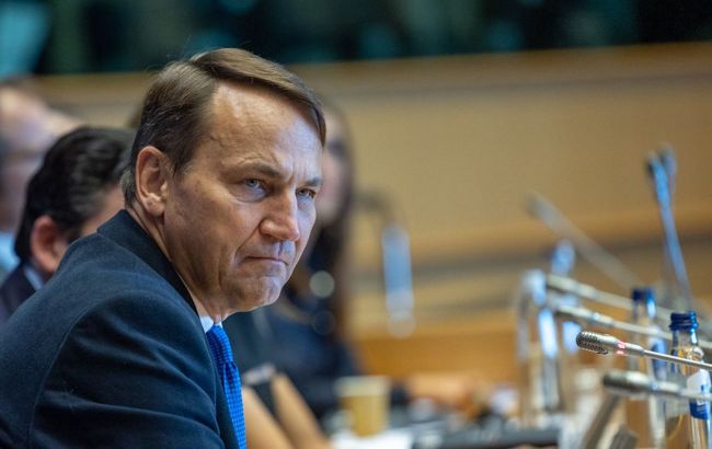 History repeats itself: Polish FM compares Putin to Brezhnev