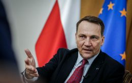 Poland to provide Ukraine with record military aid package, foreign minister says