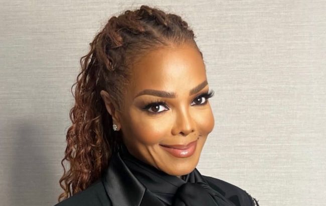 Black lace and a plunging neckline: Janet Jackson stuns in evening look