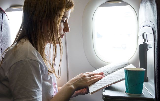 Flight attendant reveals why he'll never order coffee on plane