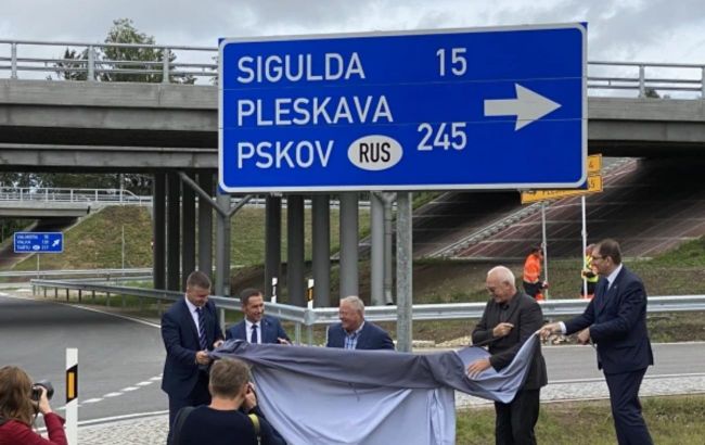 Latvia to remove Russia and Belarus from road signs