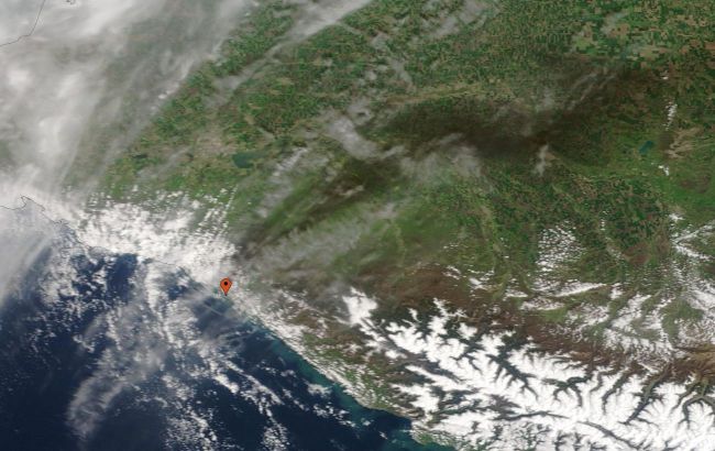 Smoke from fire in Russia's Tuapse spreads more than 300 km