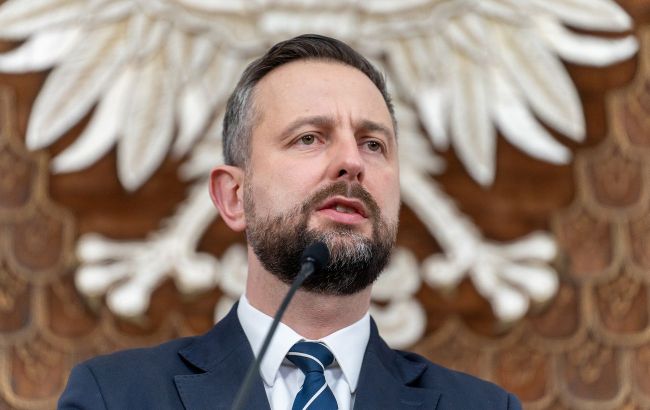 Polish defense minister reacts to interception of Russian aircraft