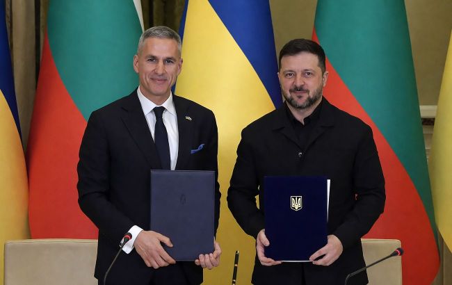 Ukraine and Bulgaria sign 10-year security agreement
