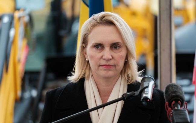Former ambassador Brink reveals how Trump put US embassy in Ukraine at risk