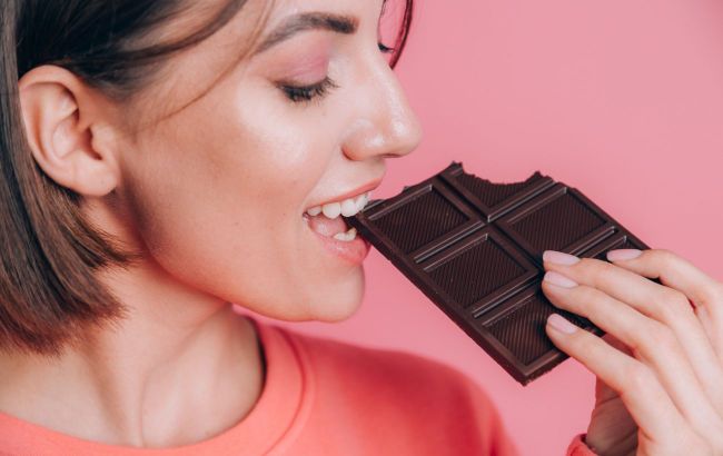 Struggling with chocolate cravings? These foods can help