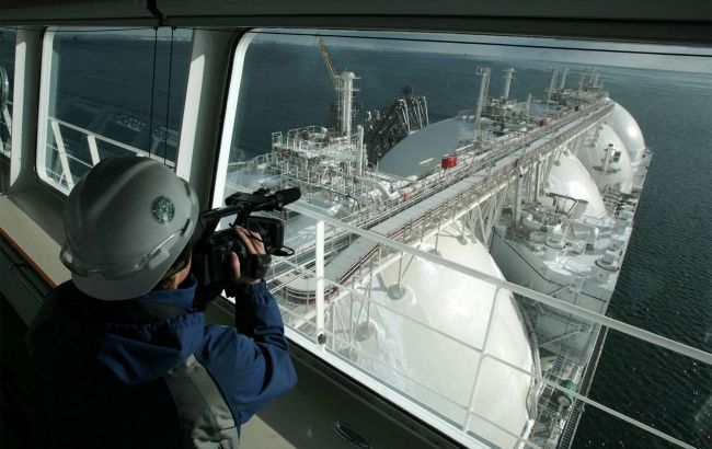 EU unlikely to sanction Russian LNG, Bloomberg reports