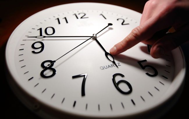 Winter time worldwide: Which countries still change clocks in 2025
