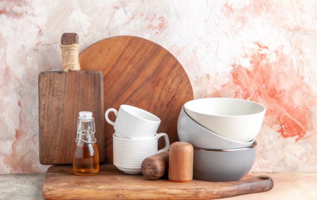 Replace these 5 kitchen essentials before bacteria takes over