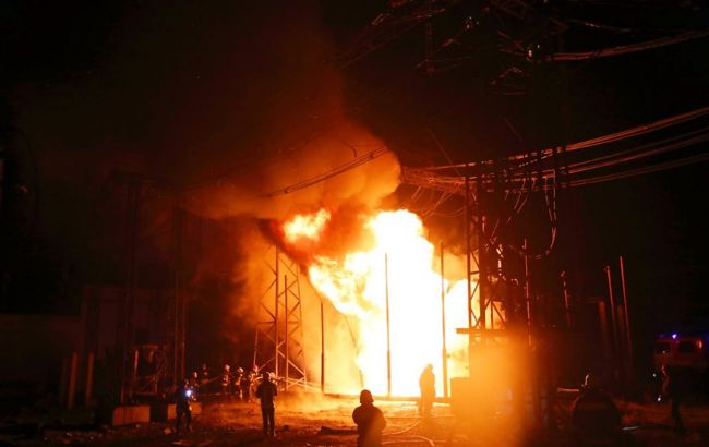 Russian attack leaves Ukraine's Kherson thermal power plant nearly destroyed, thousands without heat