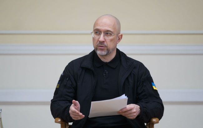 Germany to fund 200 Ukrainian howitzers and buy drones in &euro;1.2 billion deal