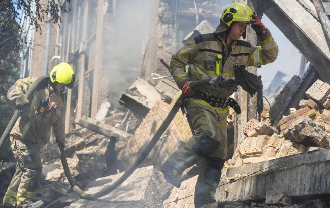 Death toll rises in Kyiv after Russian attack