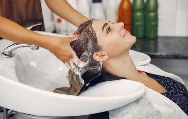 Can you wash your hair every day without damaging it: Expert explains