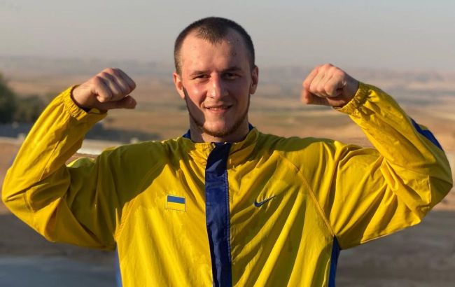 Big win in England: Ukrainian boxer Zhasan secures spot in World Championship quarters