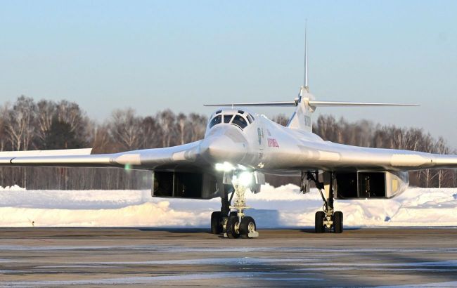 Two Russian Tu-160 take off over Arctic Ocean waters following Trump's statements on Greenland