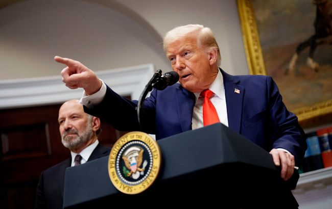 US President demands Iranian troops put down their weapons