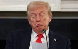 Americans turn on Trump as Iran war fears drive gas prices higher
