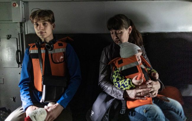 Ukraine expands mandatory evacuation of families with children in Donetsk region