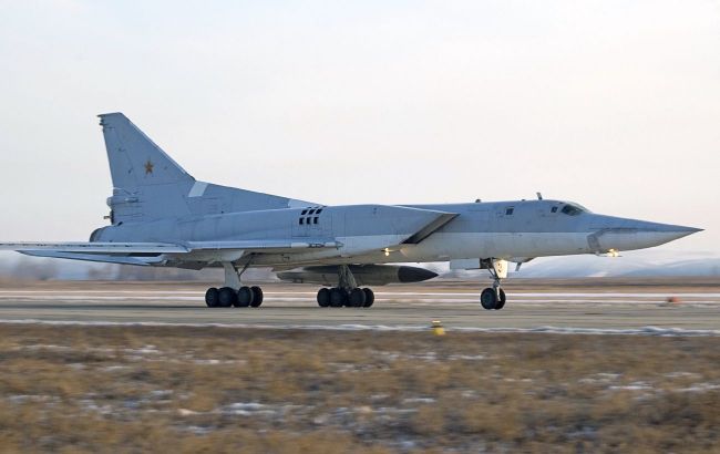 Russian Tu-22M3 strategic bomber reportedly downed: Experts' insights on plausibility