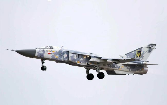 Ukraine develops its first domestically made glide bomb, defense minister says