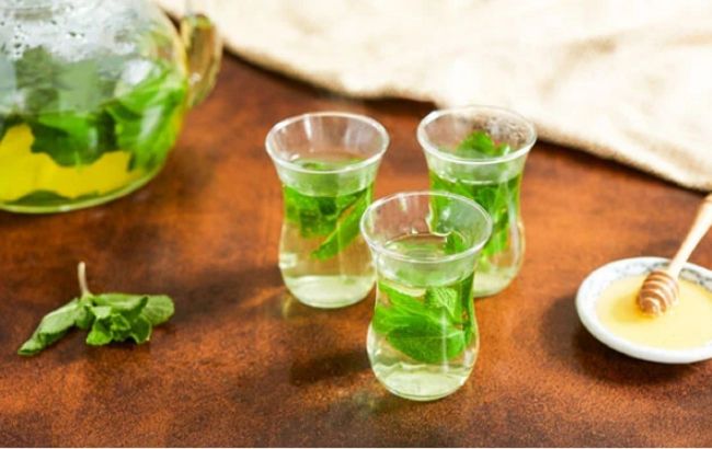 Helps with sleep: Other benefits of mint tea and who should avoid it