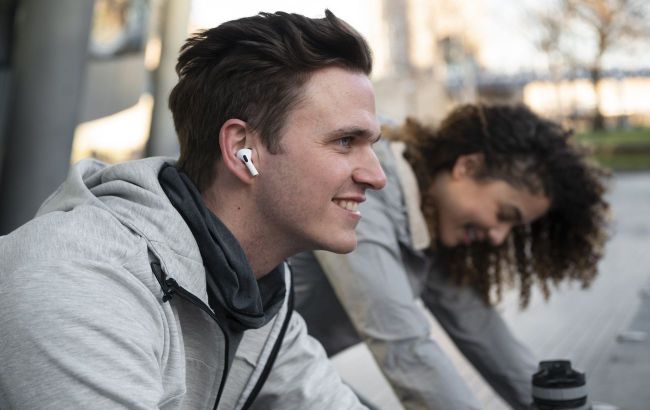 Secret AirPods feature: How to control earbuds without touching them