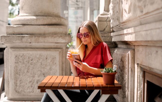 Hot weather can kill your smartphone: How to protect it from overheating