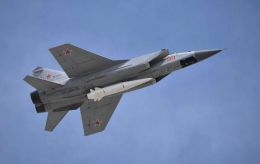 Ukraine on alert for massive missile strike amid MiG-31K threat