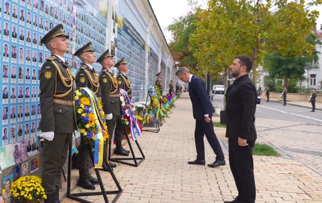Netherlands and Lithuania's Prime Ministers arrive in Kyiv