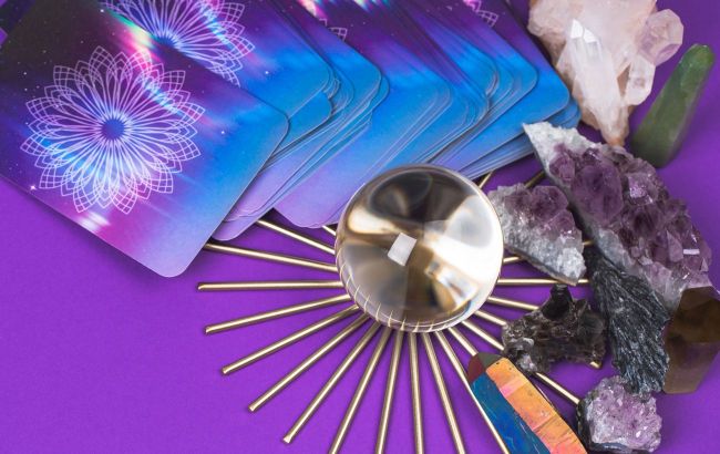 Money is coming! July 8 tarot reading favors these 4 zodiac signs
