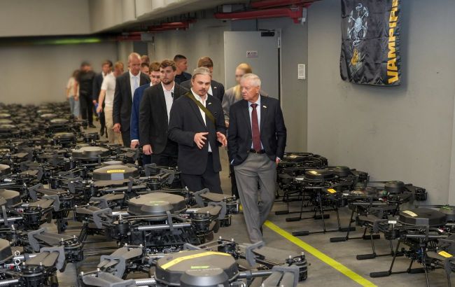Senator Lindsey Graham visits Ukraine's SkyFall drone facility and praises its technology