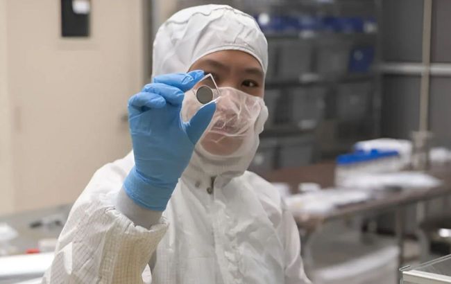 NASA engineers extreme-cold battery designed for lunar survival at -170 &deg;C