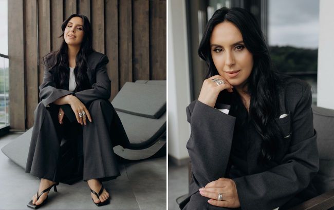 Heeled flip-flops + business suit? Jamala nails unexpected trend