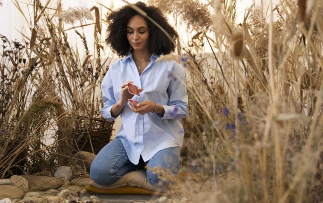 Happiness is just around the corner for these 4 zodiac signs