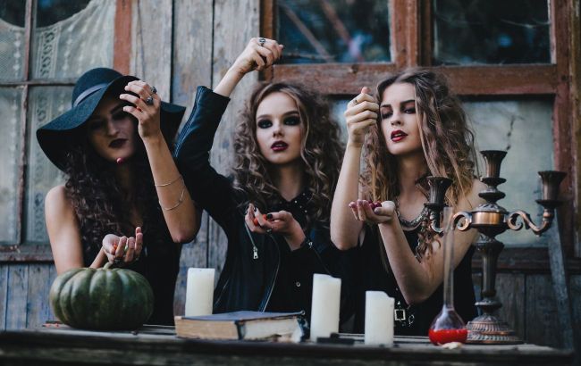 Magic of foresight: 4 zodiac signs predict future like psychics