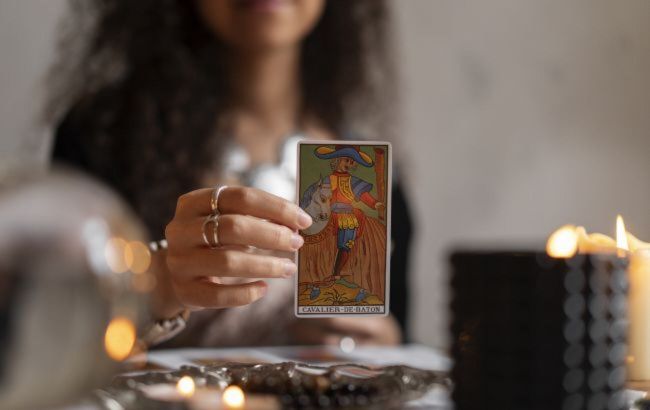 Tarot says Monday will be wildly successful for 4 zodiac signs
