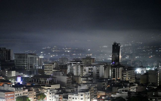 Over 900 dead after earthquake hits Venezuela